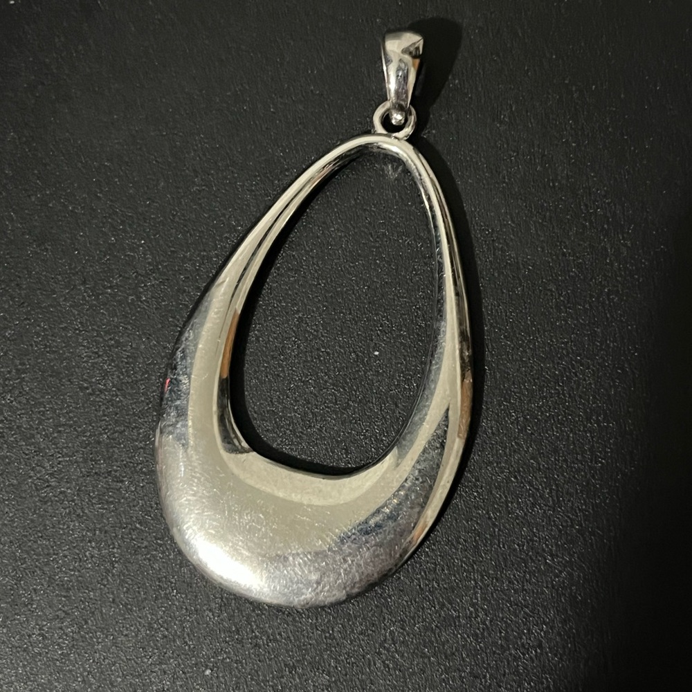 Elegant Silver Teardrop Pendant
